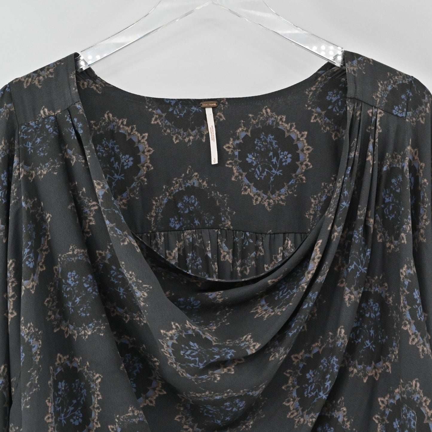 FREE PEOPLE Womens Cowling Around Top Size S Midnight Romantic Bohemian Hippie