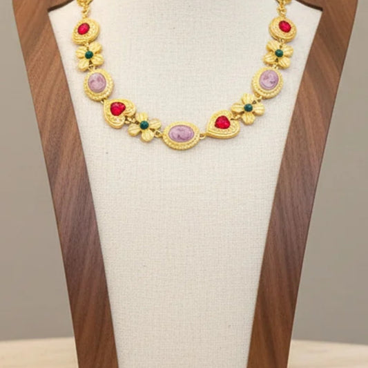 Golden Flower Cameo Portrait Pendant Necklace Alloy Gold Plated