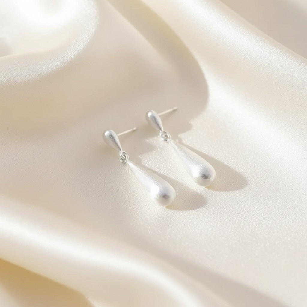 Lynn's Closet Boutique Matte Brushed Waterdrop Dangle