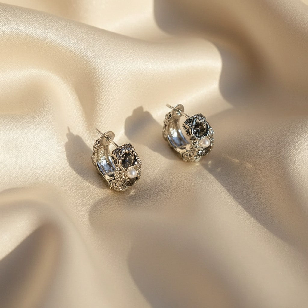 Lynn's Closet Boutique Inlaid Zircon Studs