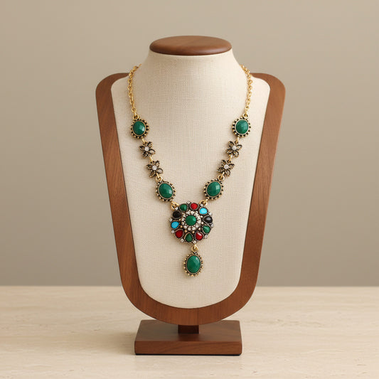 Green Flower Oval Pendant Necklace Alloy Gold Plated