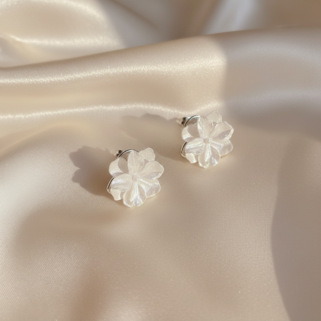 Alloy Rhinestone White Flower Earrings
