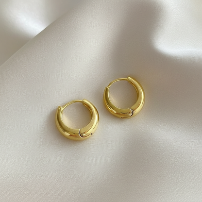 Lynn's Closet Boutique gold tone Polished Hoop Earrings