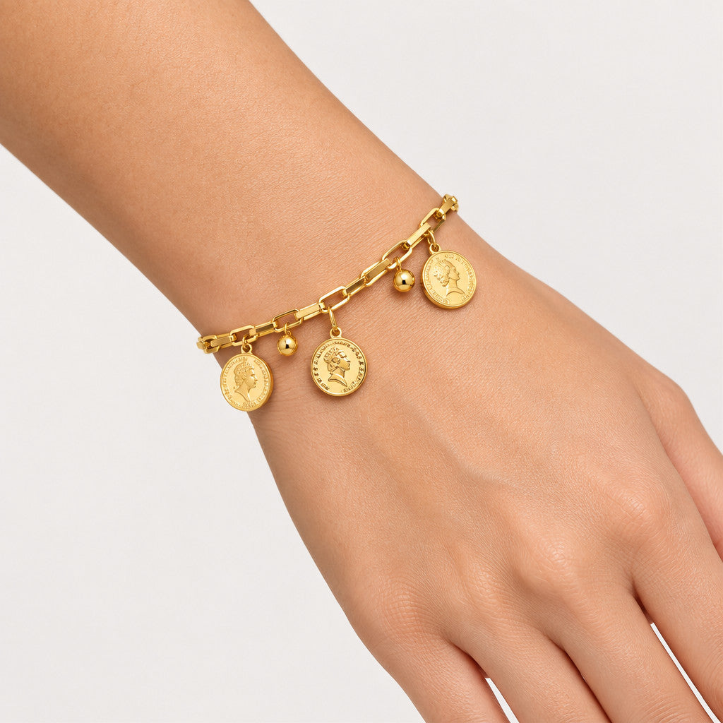 Queen Portrait Coin Paperclip Chain Bracelet - Gold