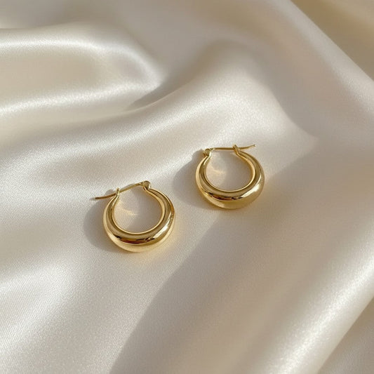 Lynn's Closet Boutique gold tone Chunky U-Shape Earrings
