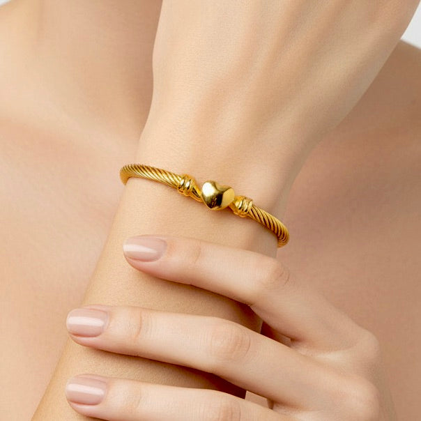 Heart Charm Toggle Clasp Bangle - Gold
