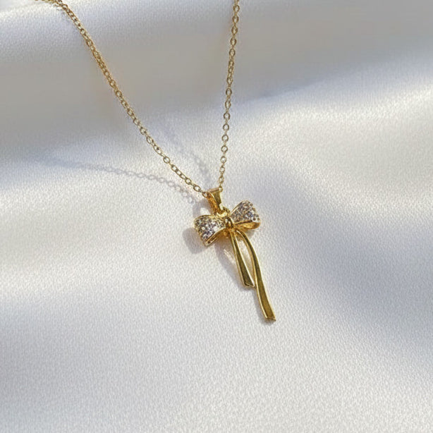 Bowknot Butterfly Rhinestone Pendant Necklace Gold Tone Titanium Steel