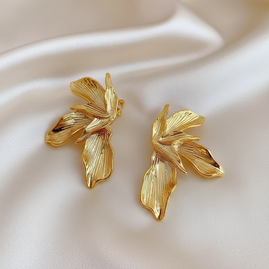 Lynn's Closet Boutique 3D Petal Large Earrings