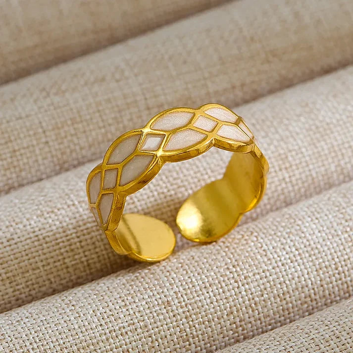 18K Gold Plated Stainless Steel White Lattice Adjustable Ring