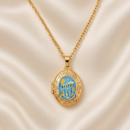 Pressed Flower Locket Pendant Necklace Gold Tone Copper - Oval Gray close-up