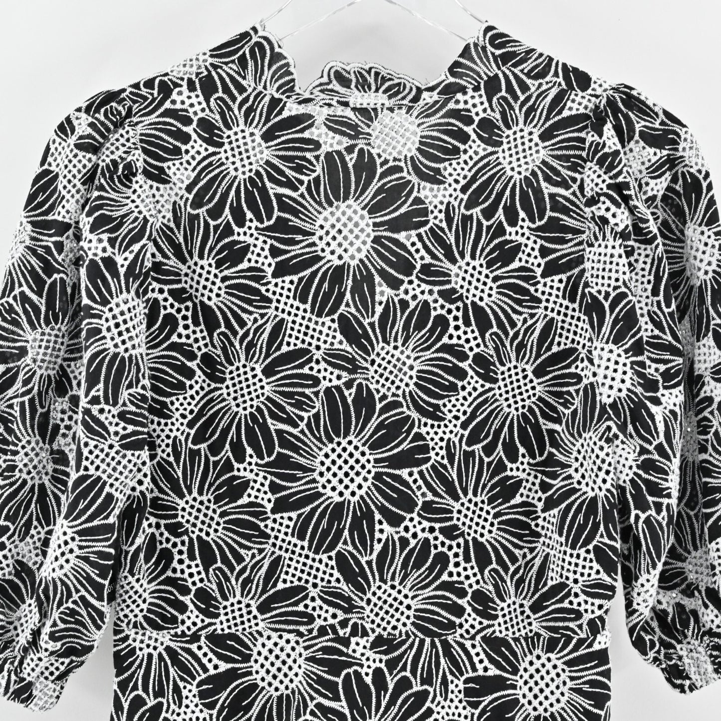 BOSTON PROPER Embroidered Dress Sz 6 Black White Floral Puff Sleeve Flounce Hem