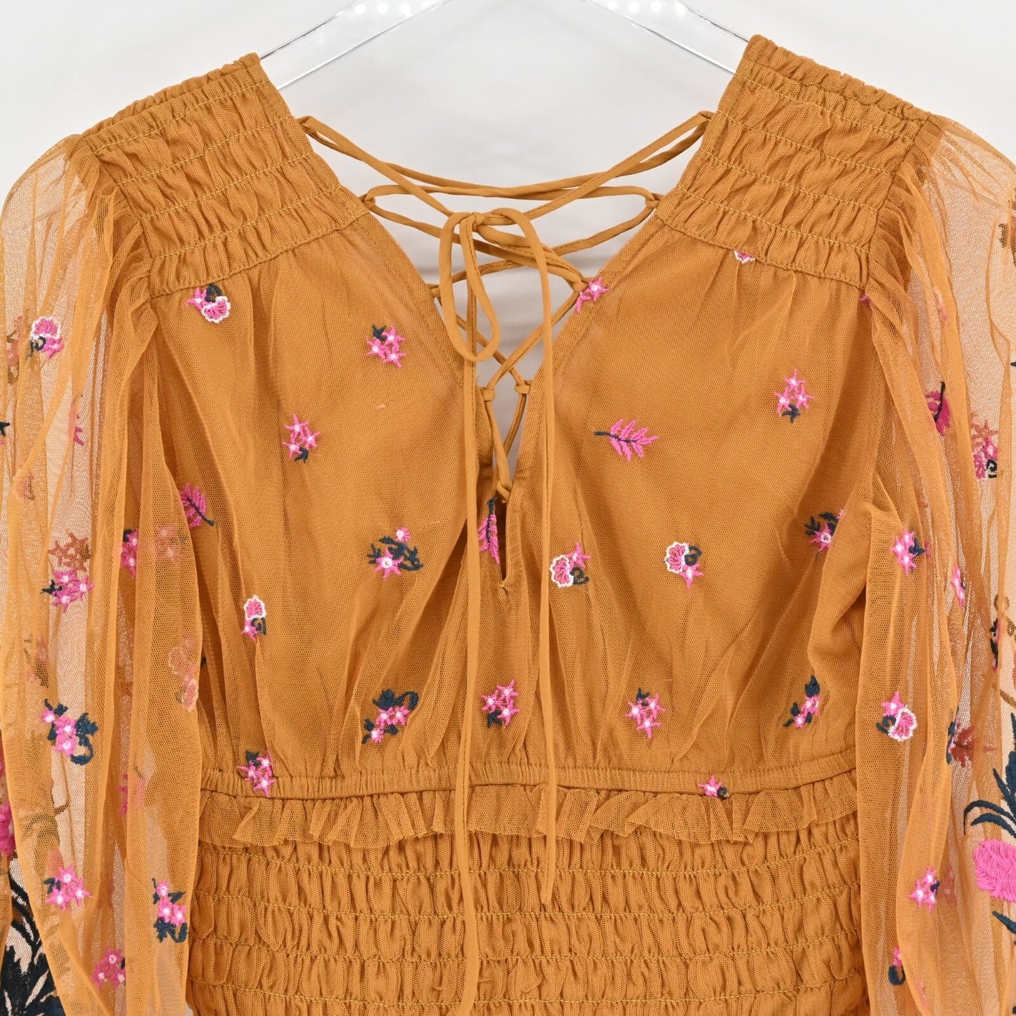 ANTHROPOLOGIE Floral Embroidered Top Womens Size XS Smocked Tulle Brown Blouse