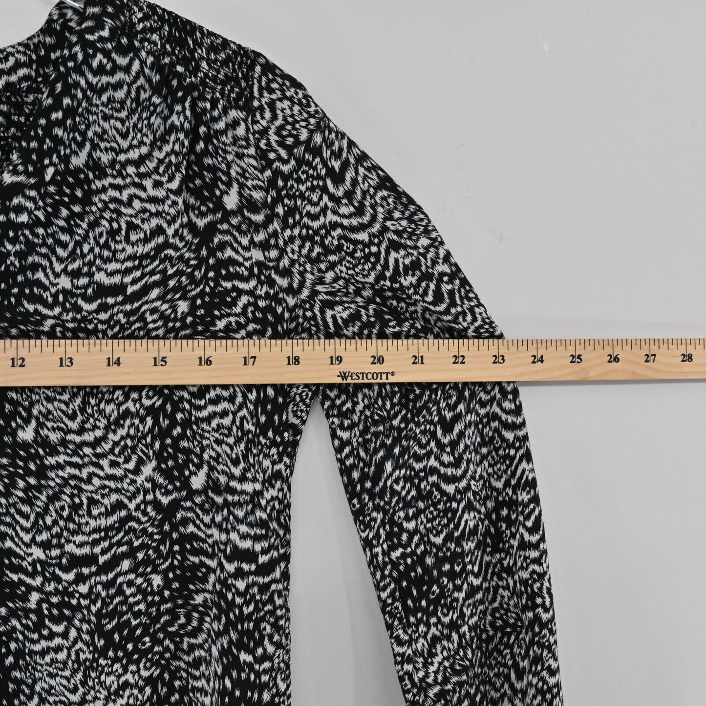 JOIE Top Womens Sz S Padma Silk Brushstroke Animal Print Long Sleeve Black White