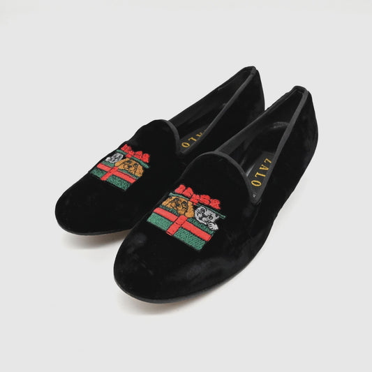 Vtg ZALO Womens Embroidered Holiday Flats Sz 7 Black Velvet Cat DogFestive 90s