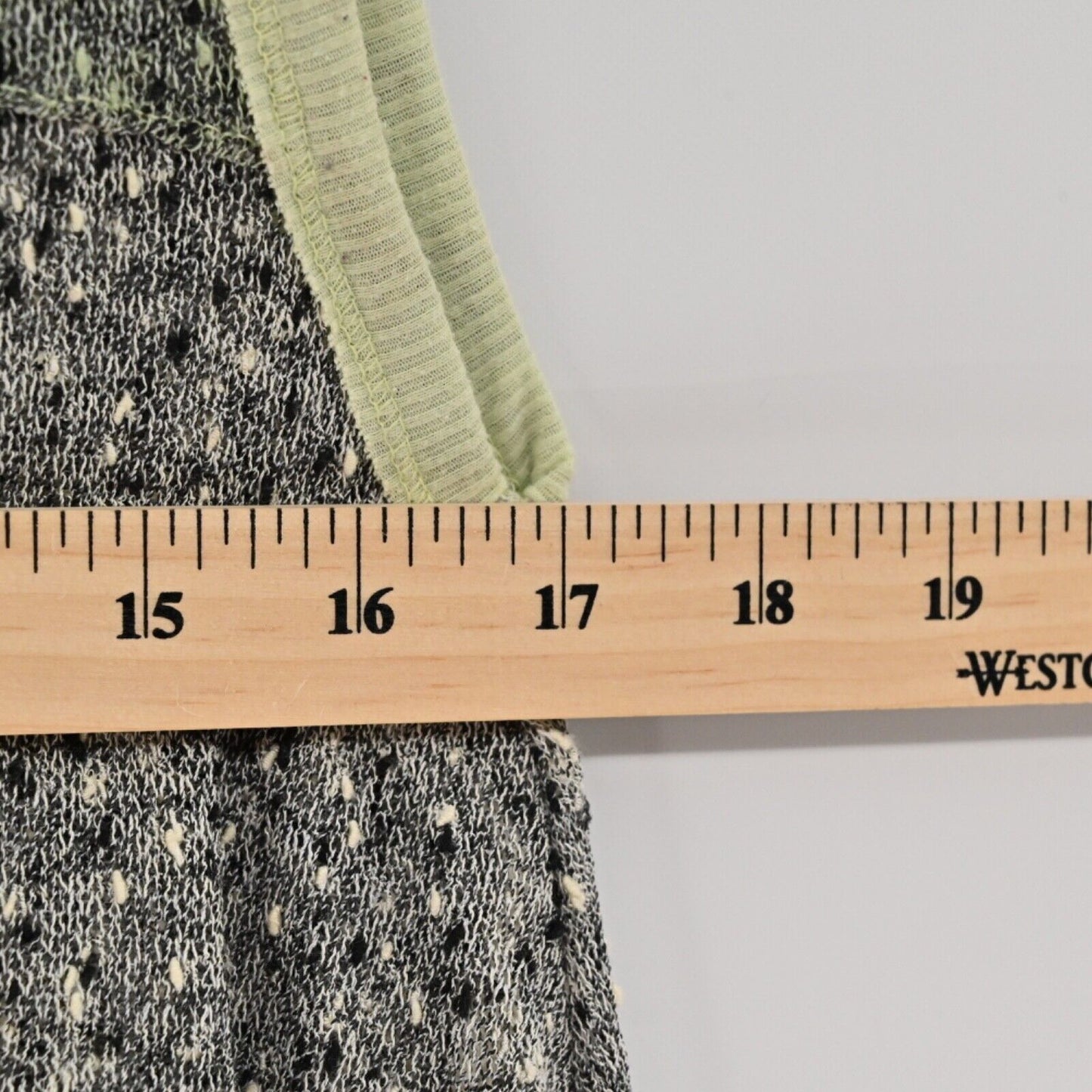 FREE PEOPLE Top Womens Sz XS Gray Green Bumble Bee Knees Tunic Tank WE THE FREE