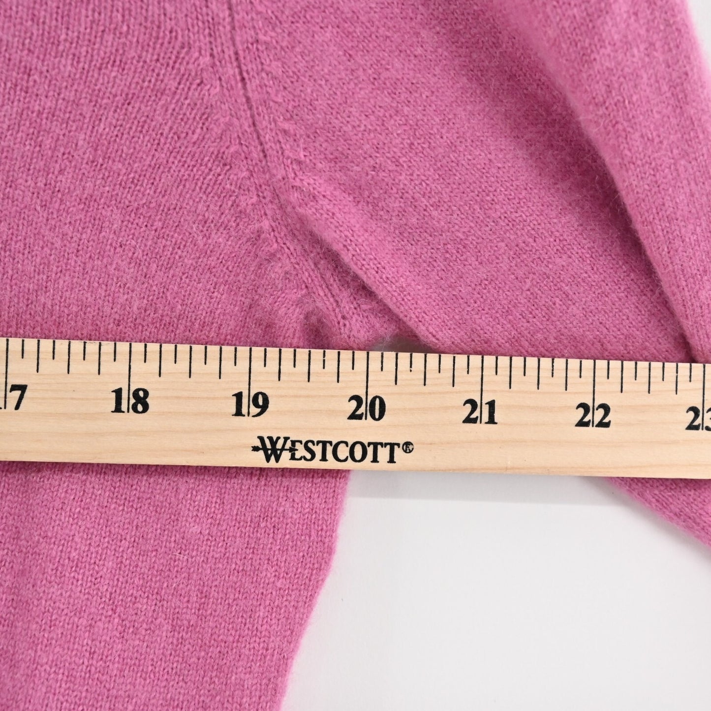 Vtg Womens Pink Cashmere Sweater Size L Knit Classic Preppy V Neck SUTTON STUDIO