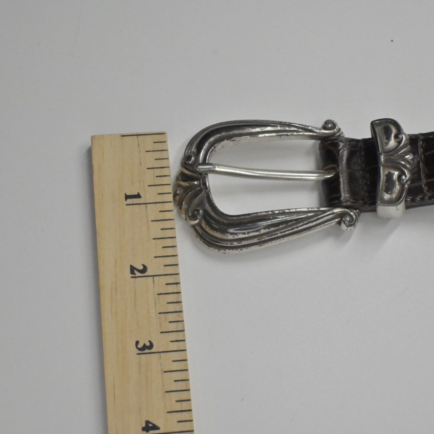 Vtg BRIGHTON Belt Womens Size S/28 Brown Croc Embossed Leather Silver Buckle USA