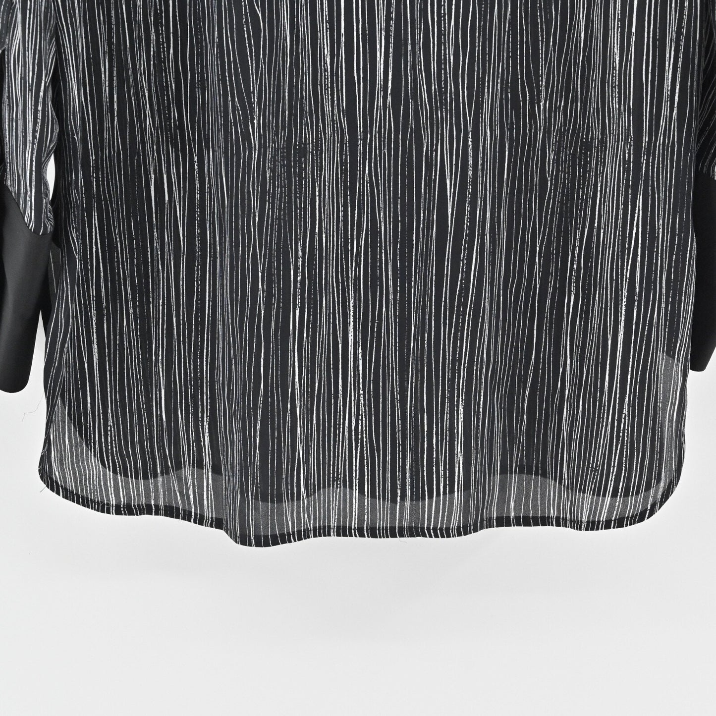 VINCE Womens Wavy Stripe Silk Top Sz S Black Long Sleeve Button Career Blouse