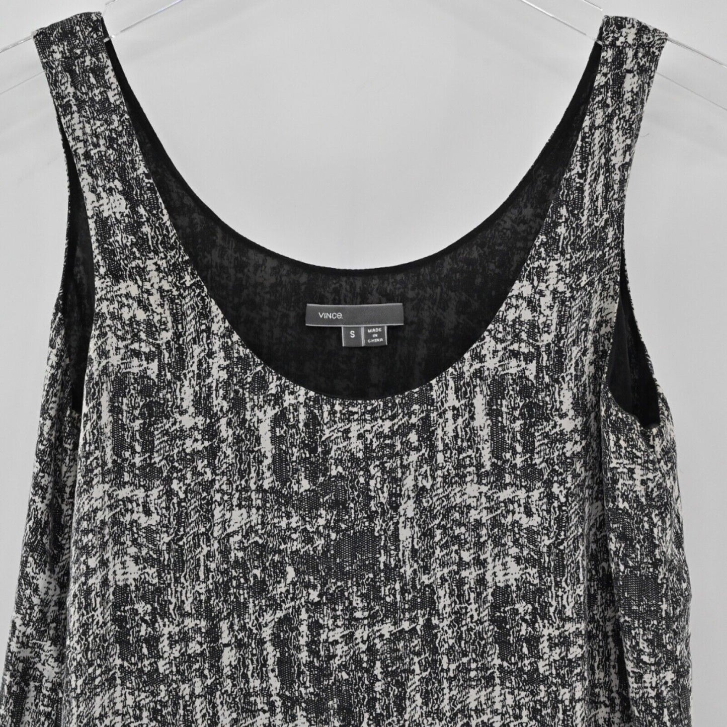 VINCE Top Women Sz S Black White Burnout Print 100% Silk Chiffon Tank Minimalist