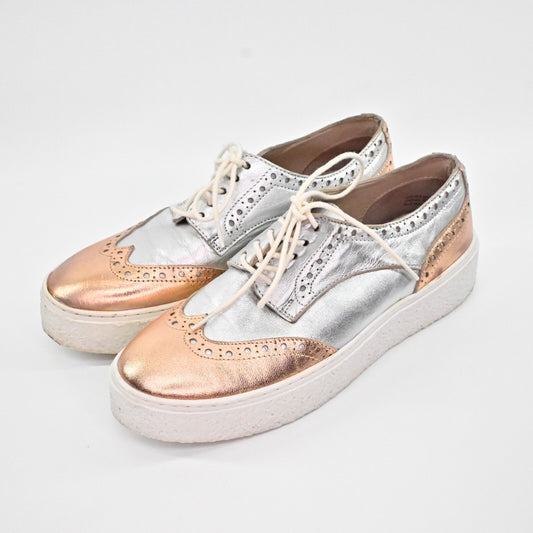 SEY SEYCHELLES Womens Ideal Platform Oxford Sneakers Size 9 Metallic Silver Rose