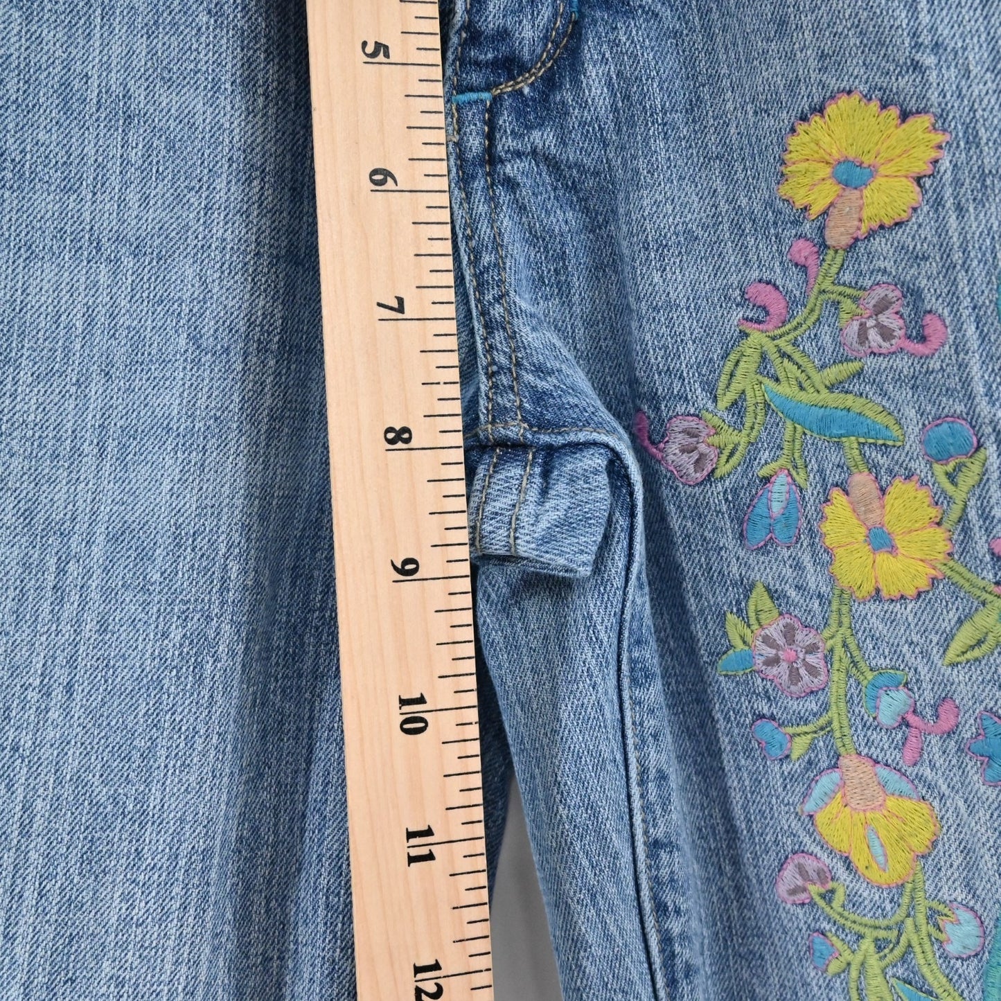 Vtg Y2k Floral Embroidered Jeans Sz 7 Low Rise Flare Distressed Paisley Festival