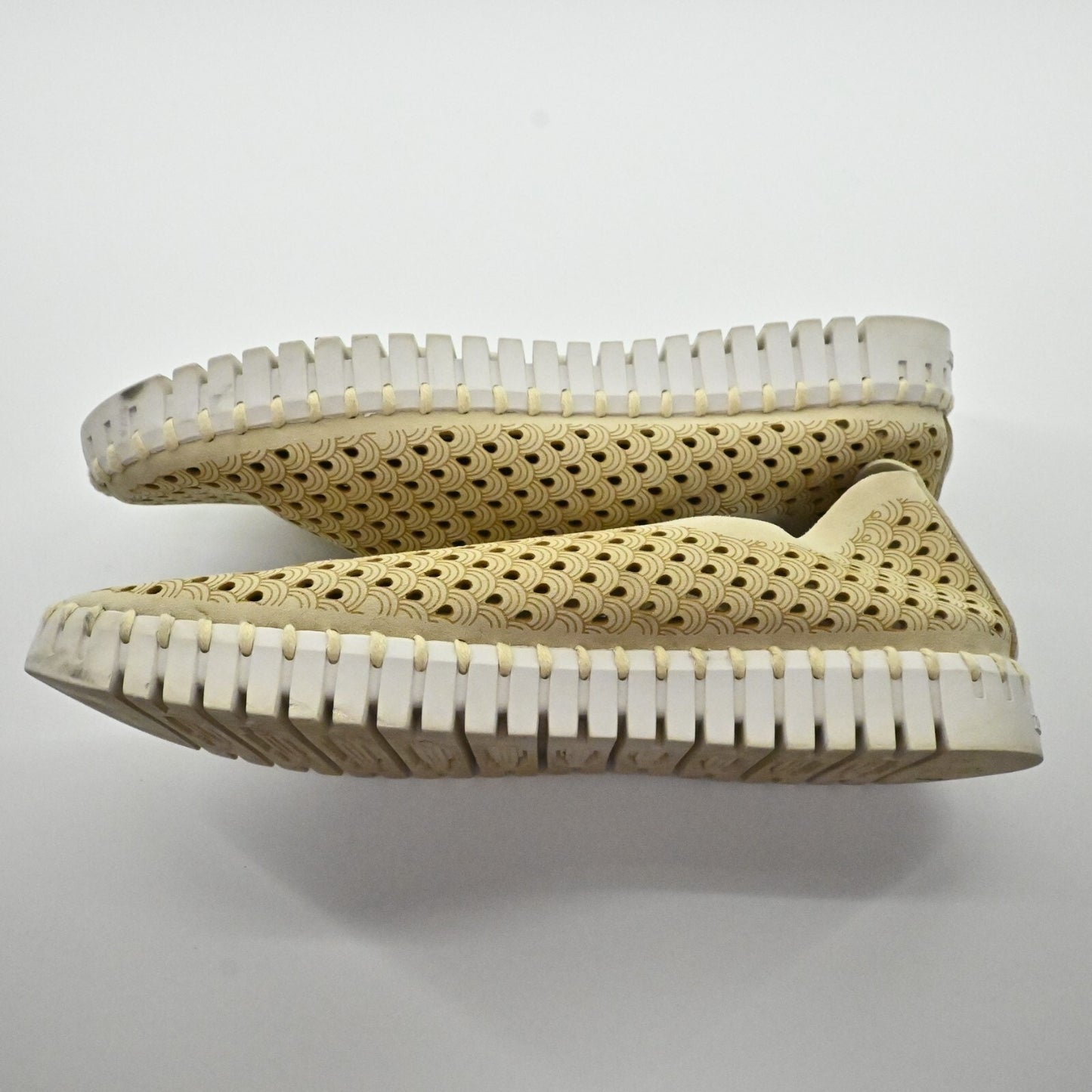 ILSE JACOBSEN Sneaker Womens Size 38 Tulip Platform Beige Low Top Slip On Shoe