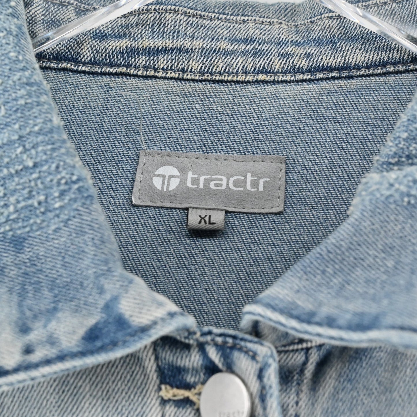 Tractr Womens Jean Jacket Size XL Pink Sequin Tongue Button Rolling Blue Stones