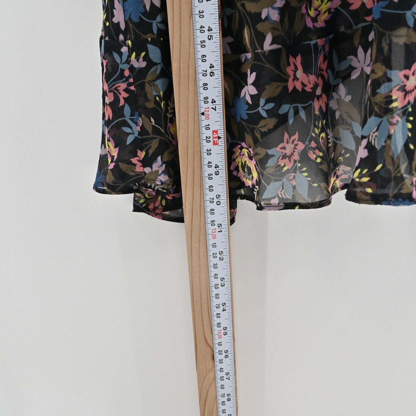 CeCe Tiered Midi Dress Size 2 Black Asymmetric Floral Print Ruched Short Sleeve