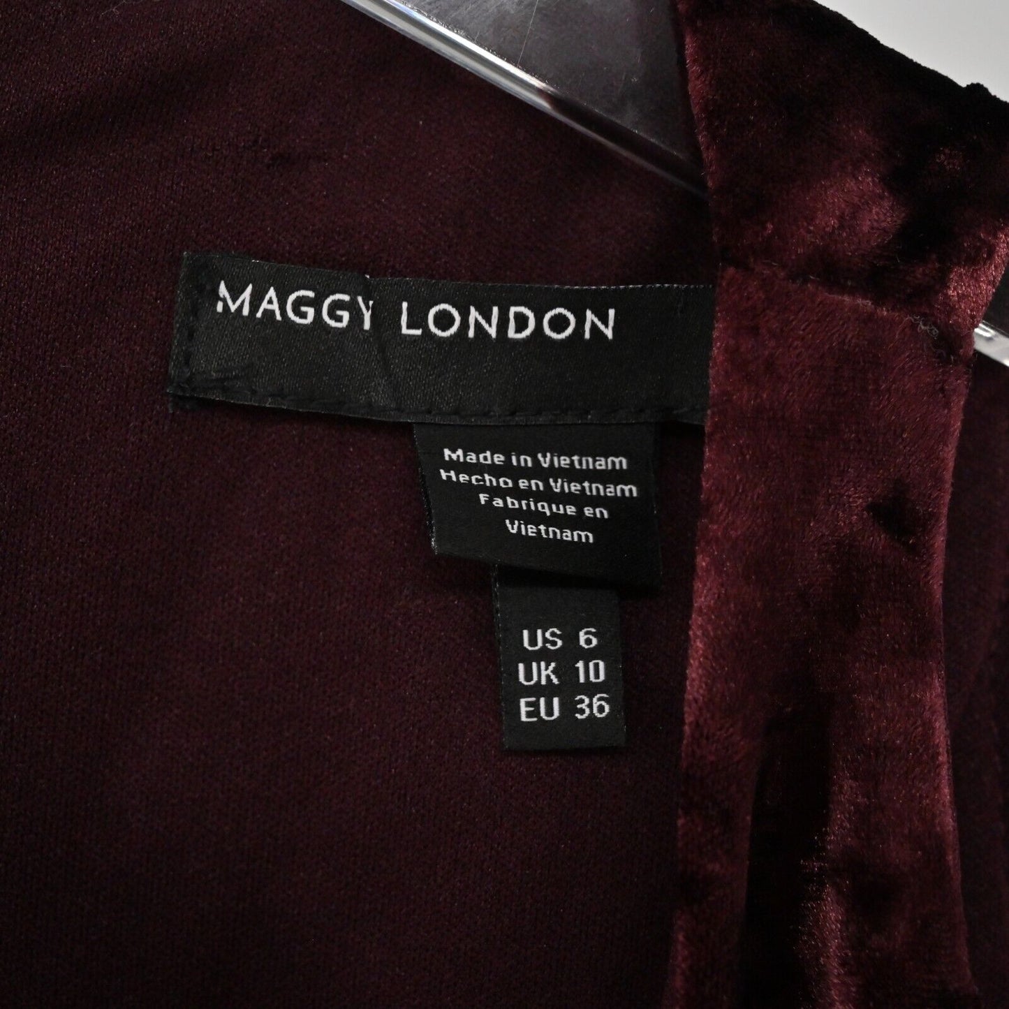 MAGGY LONDON Dress Womens Size 6 Burgundy Sheath Crushed Velvet Cut Out Shoulder