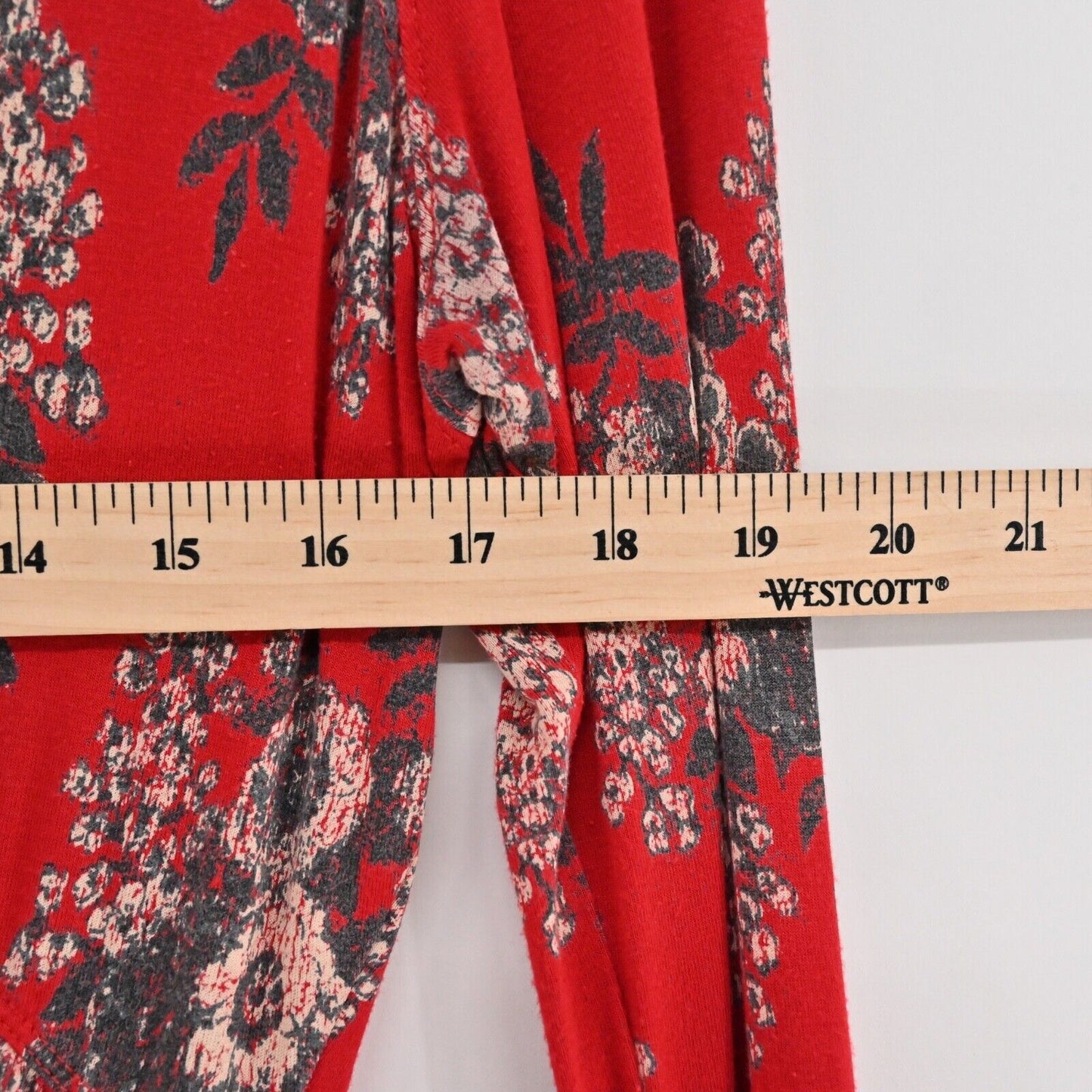 FREE PEOPLE Top Womens Size XS Speak Easy Red Floral V Neck Bell Sleeve Babydoll