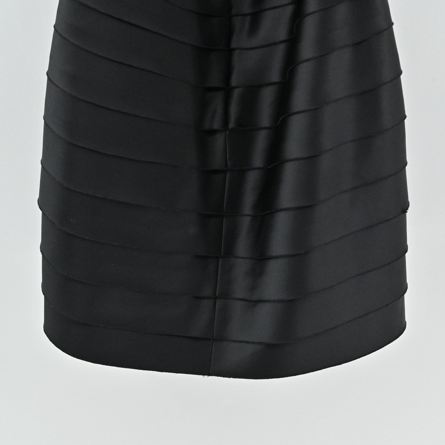 BCBGMAXAZRIA Silk Black Cocktail Dress Size 12 Tiered Elegant Sleeveless LBD