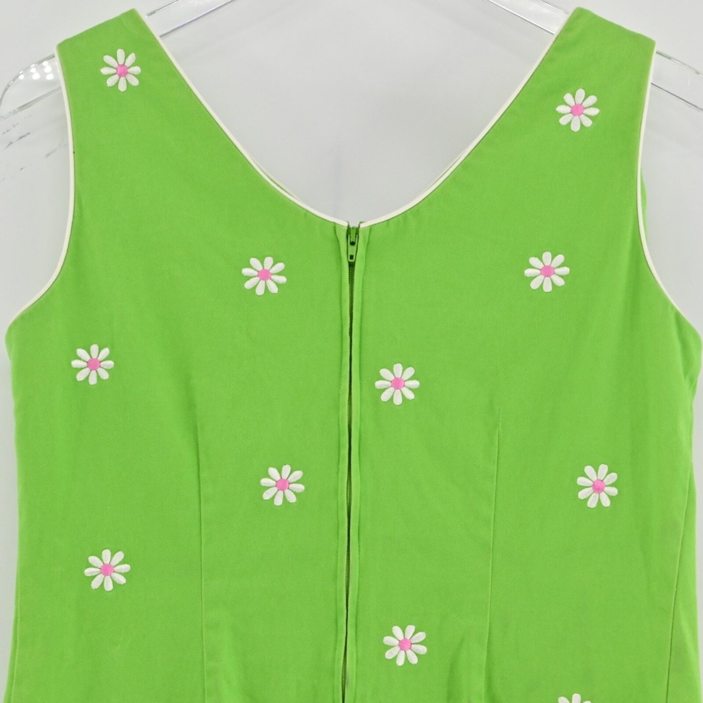 Vtg SAG HARBOR Green Embroidered Dress Size 10P Daisy Cotton Vibrant Bright Boho