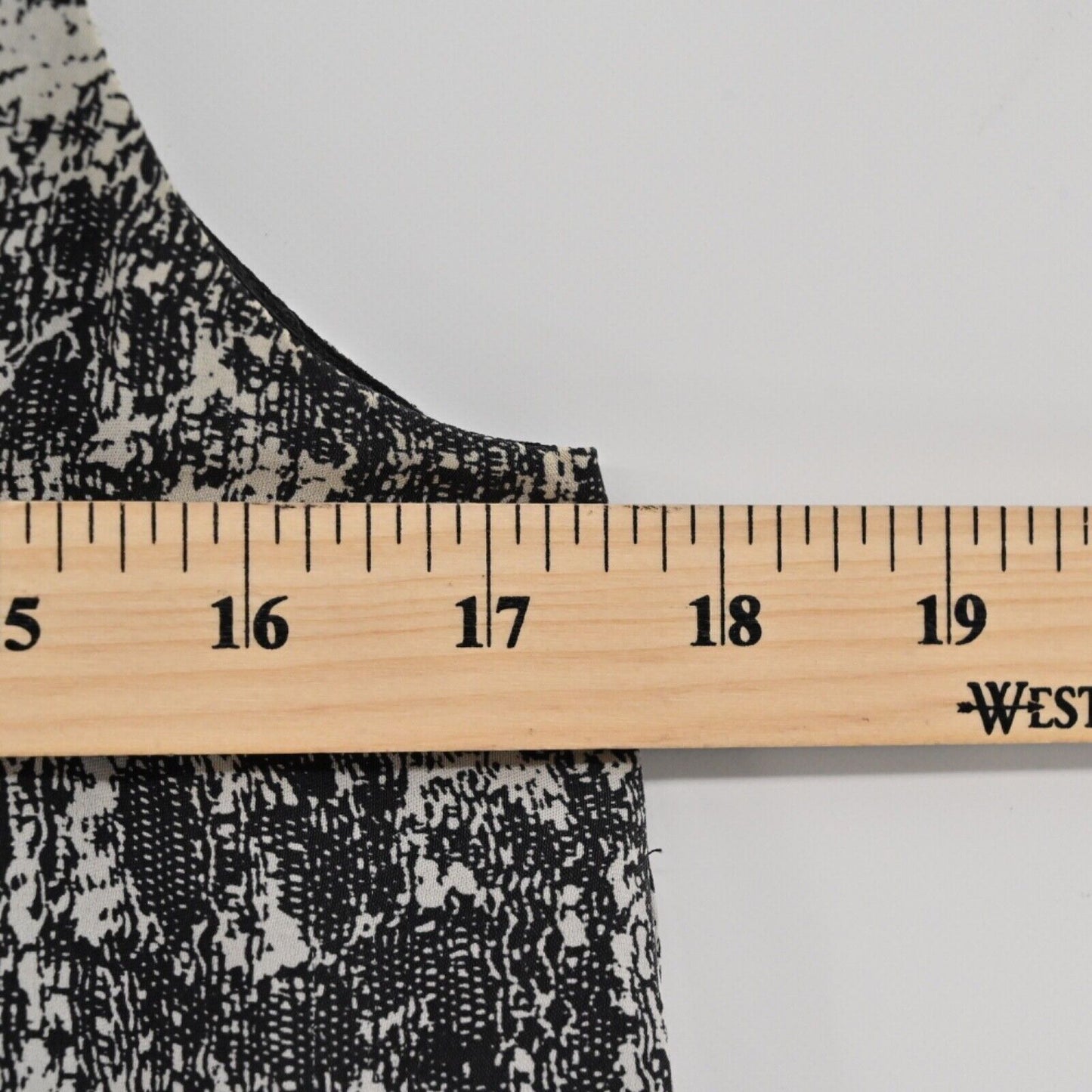 VINCE Top Women Sz S Black White Burnout Print 100% Silk Chiffon Tank Minimalist