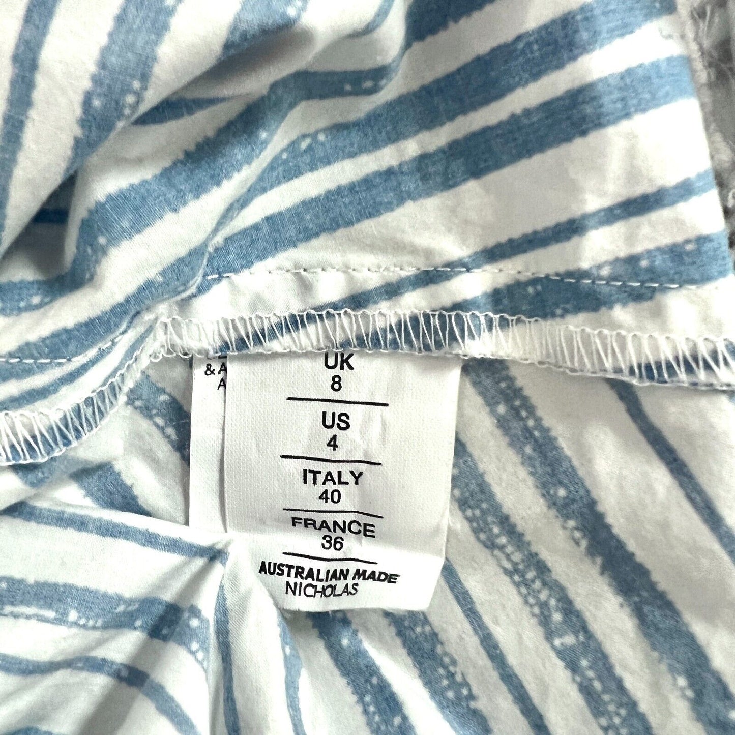 N NICHOLAS Top Womens Size 4 Blue White Off Shoulder Blouse Washed Stripe Cotton