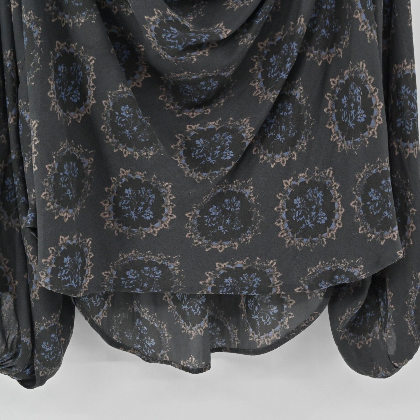 FREE PEOPLE Top Womens Size S Cowling Around Printed Blouse Midnight Combo Boho