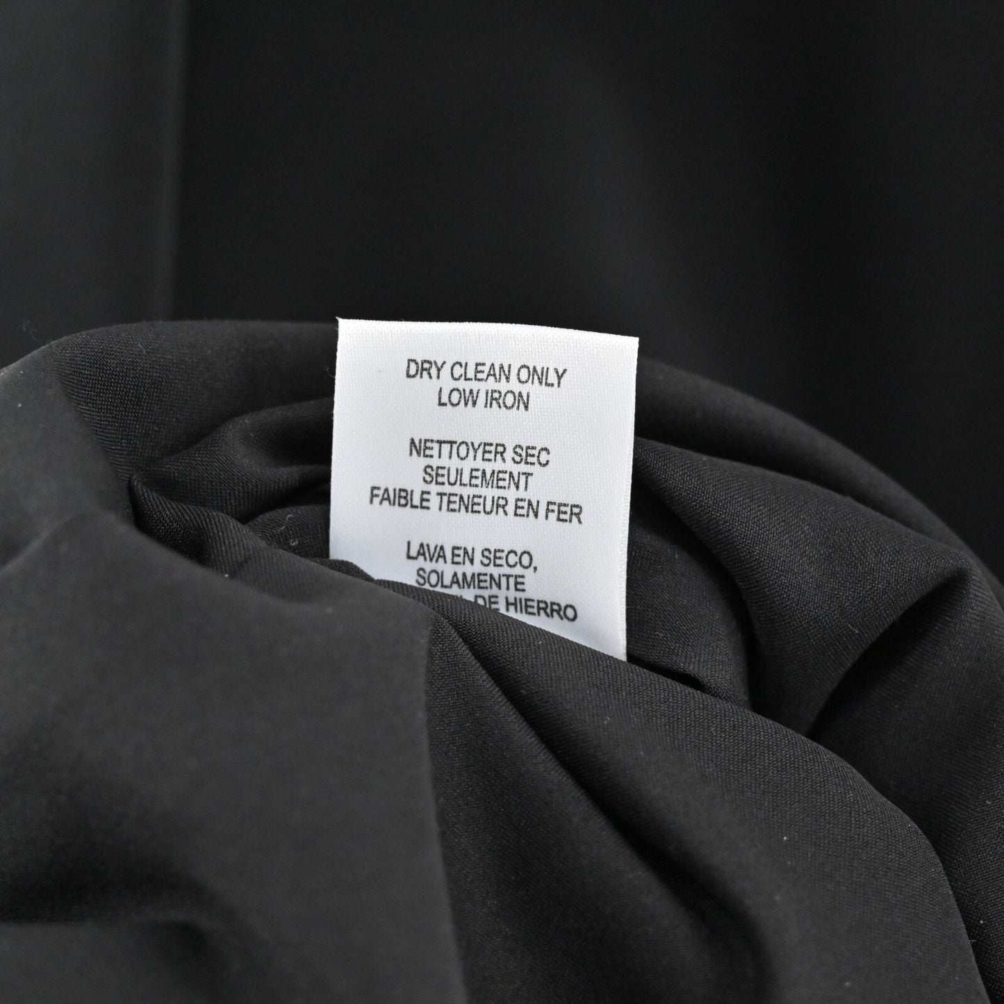 W by WORTH Dress Size 2 Classic Black Sleeveless Yellow Stitch Trim Quiet Luxury