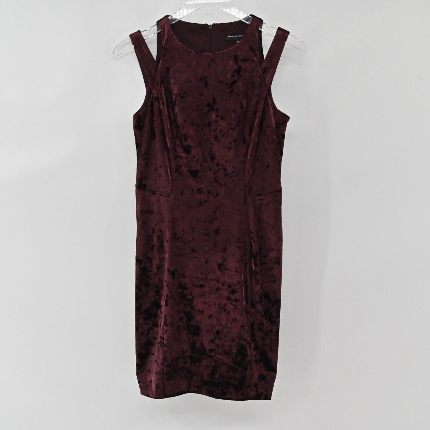 MAGGY LONDON Dress Womens Size 6 Burgundy Sheath Crushed Velvet Cut Out Shoulder