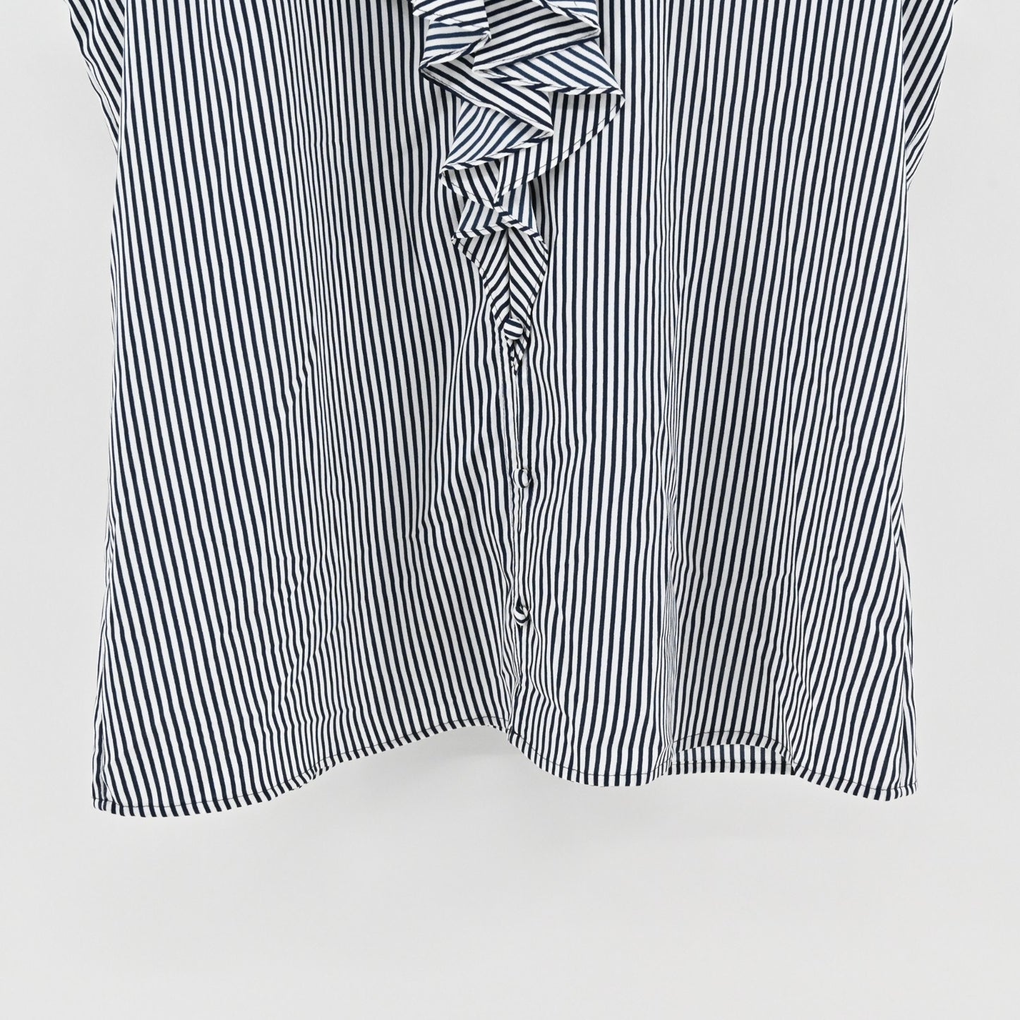 Karl Lagerfeld Womens Yagavi Ruffle Front Top Sz L Striped Sleeveless Blouse NEW