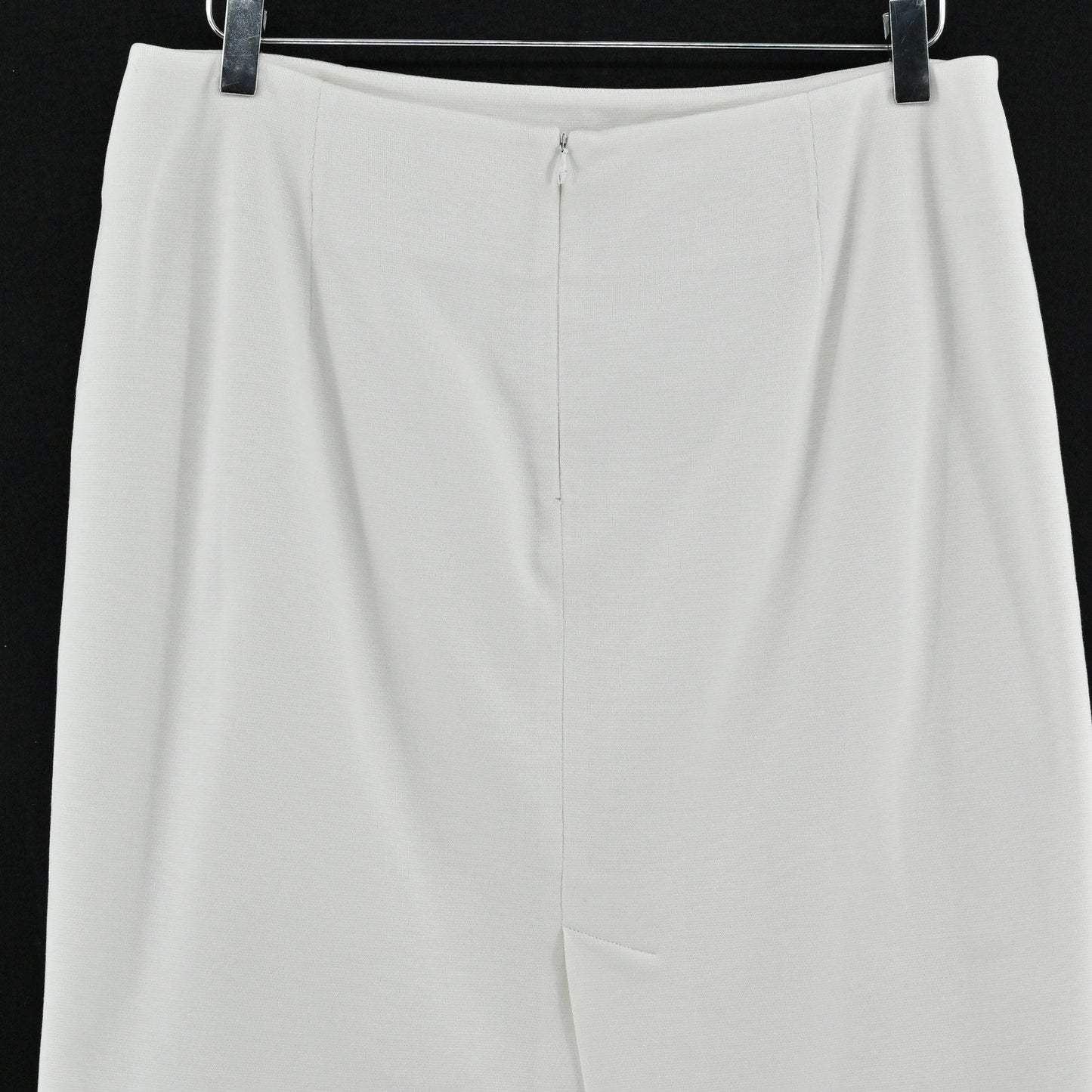 Les Copains White Pencil Skirt Size 8 Quiet Luxury Knee Length Career Business
