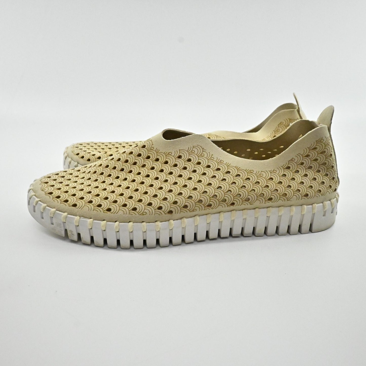 ILSE JACOBSEN Sneaker Womens Size 38 Tulip Platform Beige Low Top Slip On Shoe