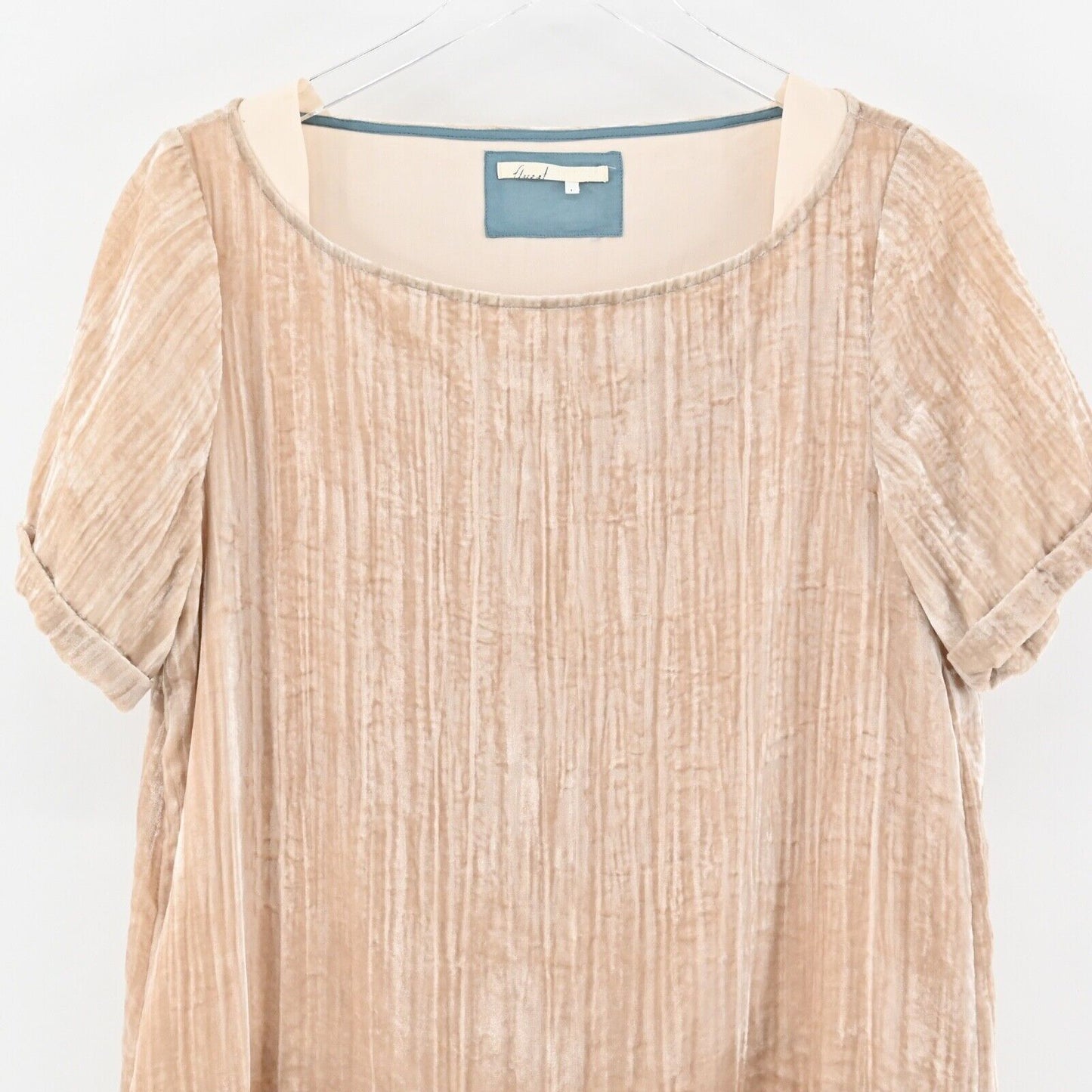 ANTHROPOLOGIE Dress Sz S Beige Crushed Velvet Short Sleeve Pocket Shift FLOREAT