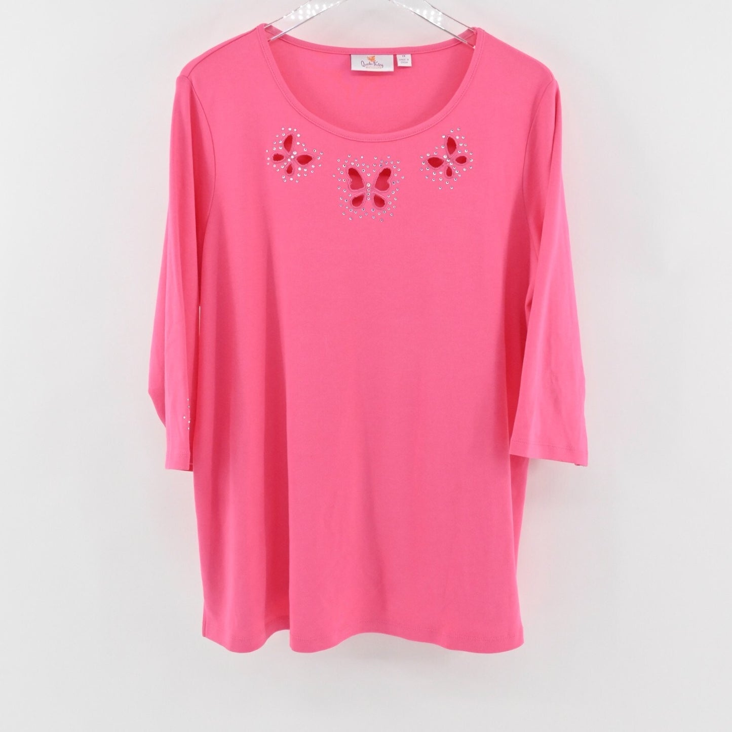 QUACKER FACTORY Top Womens Size 1X Pink Butterfly Cut Out Rhinestone Scoop Neck