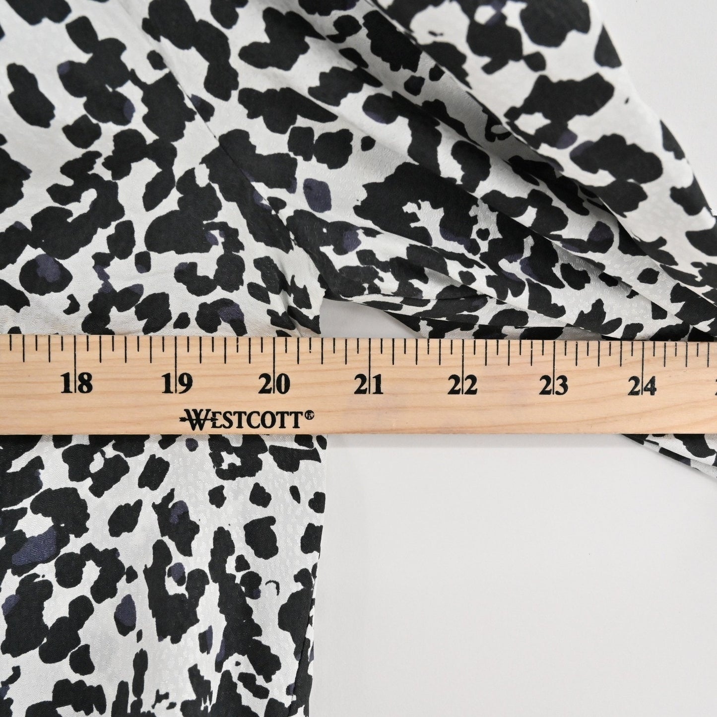 Marie Oliver Womens Silk Top Size XS Animal Print Black White Smocked Femnine