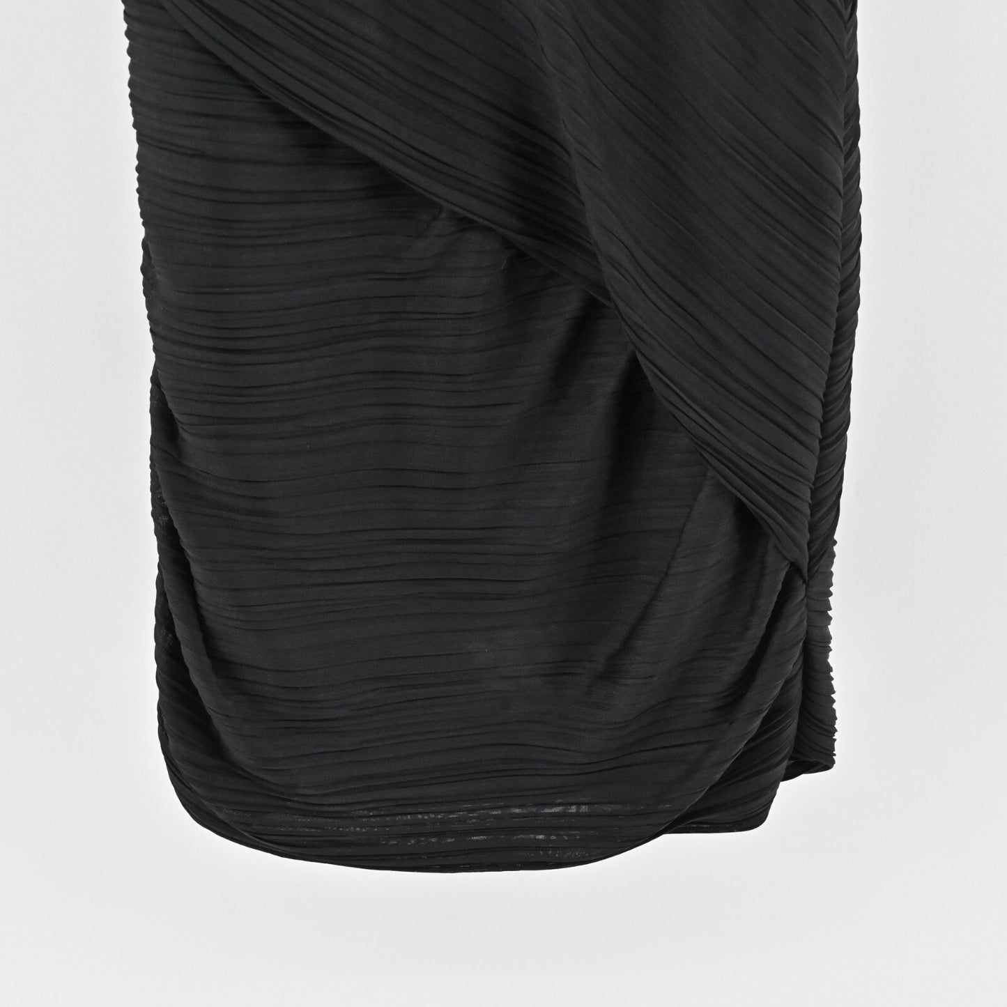 HALSTON HERITAGE Dress Size 4 Black Sleeveless VNeck Shirred Ruched Pleated LBD