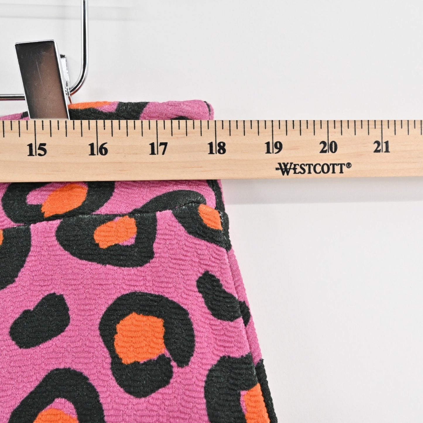 FARM RIO Animal Print Skirt Size L Anthropologie Halley Knit Mini Pink Stretch