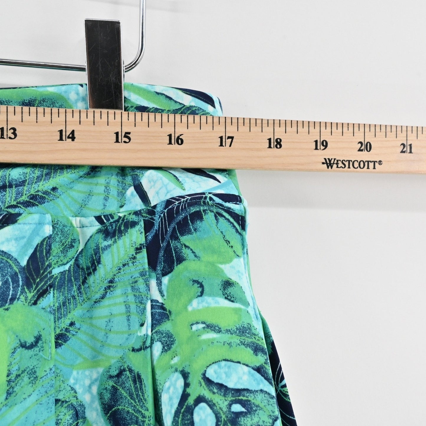 Tommy Bahama Golf Skort Size XL Green Leaf Print Tennis Pickle Ball Tropical