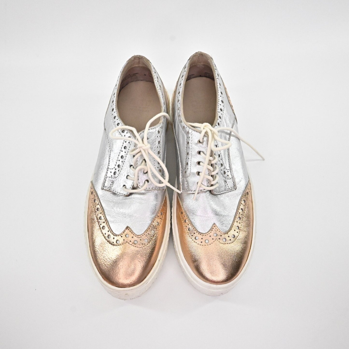 SEY SEYCHELLES Womens Ideal Platform Oxford Sneakers Size 9 Metallic Silver Rose