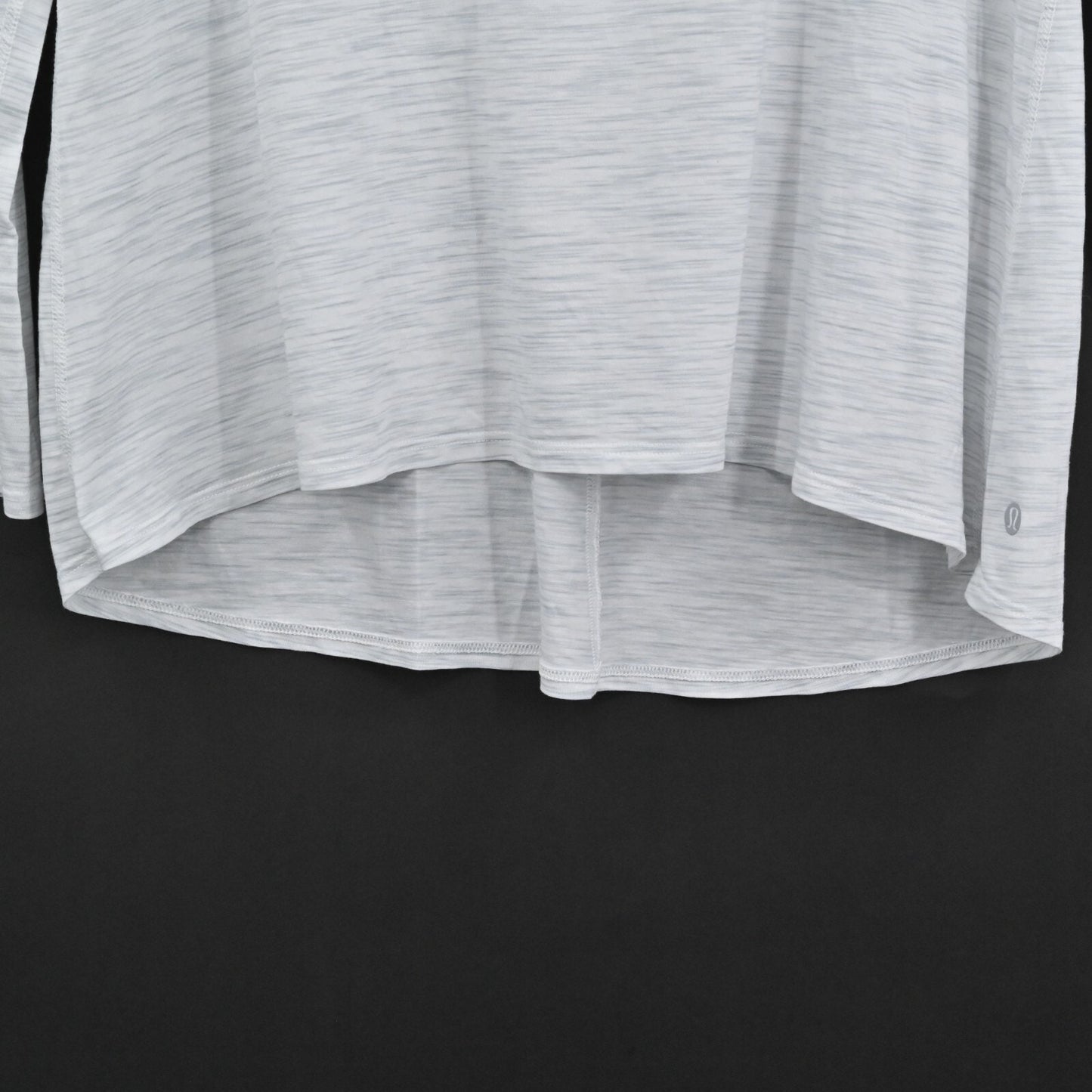 LULULEMON Womens Back Into It Top Size 4 Space Dye Alpine White Ice Gray Logo