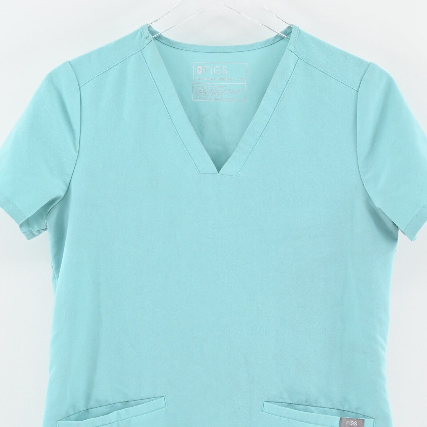 FIGS Scrub Top Womens Sz XS Casma Three Pocket VNeck Blue Rainbow NP Peace Sign