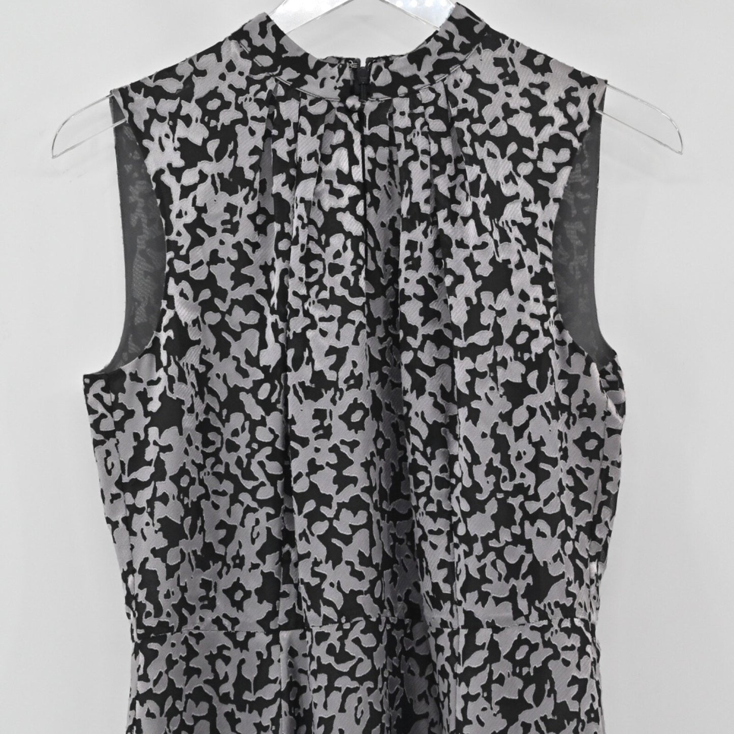 Brooks Brothers Floral Sheath Dress Sz 6 Black Gray Sleeveless Mock Neck Burnout